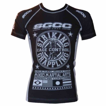 L’esprit MMA Grand Prix dans un magnifique rashguard